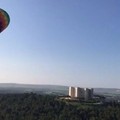 Al Castel del Monte voli in mongolfiera per inaugurare la XIX edizione del festival de “I Dialoghi di Trani”