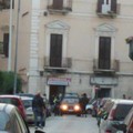 Scontro auto-moto in via De Robertis: due feriti