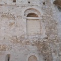 Cattedrale di Trani, architrave lesionato