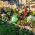 In via Torrente Antico una  "Terra di nessuno " ridotta a un cumulo di rifiuti