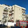 Incendio in un appartamento in via Tolomeo, solo danni a cose ma nessun ferito