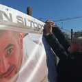 «I figli non si toccano», in via Martiri di Palermo un nuovo striscione in memoria di Raffaele Casale