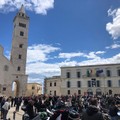 Gran raduno di motociclette con benedizione questa mattina in piazza Duomo