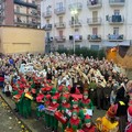I doni del Natale, il presepe della scuola Petronelli anima il quartiere di via Andria