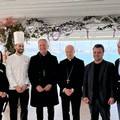ll Cardinal Bagnasco in visita a Villa Ascosa:  "Luogo incantevole tra il Monastero e la Cattedrale "