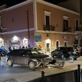 Violento impatto tra due auto nella notte all'incrocio di via Aldo Moro