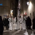 La via Crucis  Itinerante ha aperto i riti della settimana Santa a Trani
