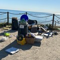 Notte di San Lorenzo, la mattina dopo: cumuli di rifiuti alla spiaggia Matinelle