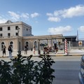 Guasto ferroviario, bus presi d'assalto alla stazione di Trani