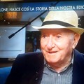 Il signor Antonio Ulisse racconta in tv: mio padre  "strillone " dal 1932 nell'edicola storica di Trani