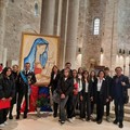 L’orchestra e il coro del Comprensivo RBPD nella cerimonia della Virgo Fidelis in Cattedrale a Trani