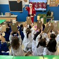 La sorpresa di  "Nonno Natale " per i bambini della prima elementare del quarto circolo Beltrani