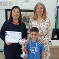 Il  "De Amicis " chiude l’anno in bellezza: il piccolo Gabriel campione di Matematica