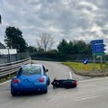 Incidente tra auto e moto in via delle Forze Armate: traffico in tilt