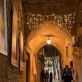 Segni di Natale, inaugurata la prima mostra di arte urbana nel centro storico di Trani