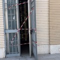 Incendio alla stazione di Trani: treni bloccati sulla linea Bari-Foggia
