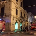 Gattino bloccato da due giorni su un balcone, salvato dai Vigili del Fuoco