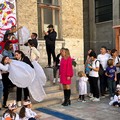 Scuola  "De Amicis ", una festa per la prima campanella