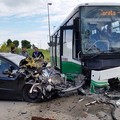 Trani-Corato, un'auto si scontra con un pullman di linea