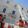 Cadono calcinacci dal Tribunale di Trani: intervengono 10 vigili del fuoco