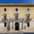 Trani, opere abusive sul lastrico solare di  "Palazzo Telesio ": la denuncia del professor Piero Telesio