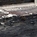 Le fiamme, poi il botto: paura in via Corato