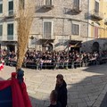 L’Epifania è una festa di piazza: oggi a Trani l’invasione delle 1.600 calze per  "È arrivata la Befana "