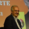 Walter Veltroni presenta le nuove avventure del commissario Buonvino. Intervista video