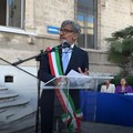 Trani, comincia l'era di Marco Galiano: il giuramento del "sindaco del grembiule " sulla soglia del Palazzo