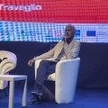 Marco Travaglio e la sua lezione “Si vis bellum, spara balle” ai Dialoghi di Trani