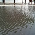 La pioggia trasforma il piazzale del Monastero in piscina