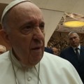 Il tranese don Raffaele Sarno in udienza da Papa Francesco e il ministro Bonafede