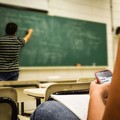 Divieto di utilizzo degli smartphone nelle scuole - è una buona idea?