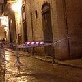 Pericolo calcinacci in piazza Longobardi, transennata la zona