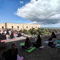 Yoga e pilates al monastero di Trani per una giusta causa