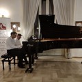 A Palazzo Discanno la magia del recital a quattro mani “Flying Fingers” con Nico Fuscaldo e Filippo Garruba