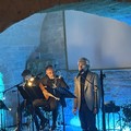 Il 'Pietro Verna Trio', tra salsedine e poesia, musica ed un lento navigare ha stupito a Palazzo Beltrani