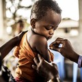 Vaccini per 240 bimbi africani: la gioia di un dono di una classe dedicato alle proprie maestre
