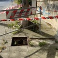 Furto tombini anche in via Falcone: un rischio per i pedoni per un mercato illecito