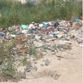 Deposito abusivo di rifiuti: sequestrata a Trani un’area demaniale marittima