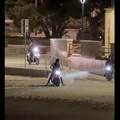Trani, moto sulla battigia di Colonna tra risate e video social: «Non è solo un problema di controlli»