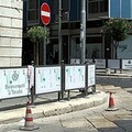 Ancora pubblicità agli angoli di Trani. Visibelli esplode