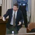 Scontro totale a Trani, l'opposizione compatta contro Laurora: «Boria istituzionale e metodi da despota, il Consiglio non è un passacarte»