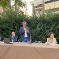 Trani | Tensione e confronto a Villa Guastamacchia: l’Amministrazione cerca la proroga ad RFI con la Prefettura e promette il sottopasso pedonale entro maggio 2027