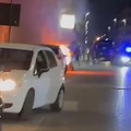 Ultim'ora Trani, auto in fiamme in via Malcangi: intervento di Vigili del Fuoco e Polizia Locale