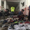 Controlli al mercato settimanale, sequestrate cinquanta paia di scarpe