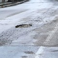 Buche pericolose a Trani: allarme sicurezza in via Martiri di Via Palermo