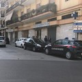 Armi, droga e banconote false in una parafarmacia: resta in carcere il 33enne
