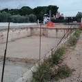 Zona capirro, crolla la recinzione di un cantiere