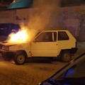A fuoco un'auto in zona Stadio